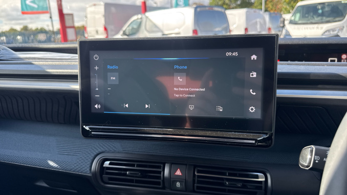 Citroen C3 1.2 Hybrid [110] Collection 5dr e-DCS6 Petrol Hatchback - Image 27